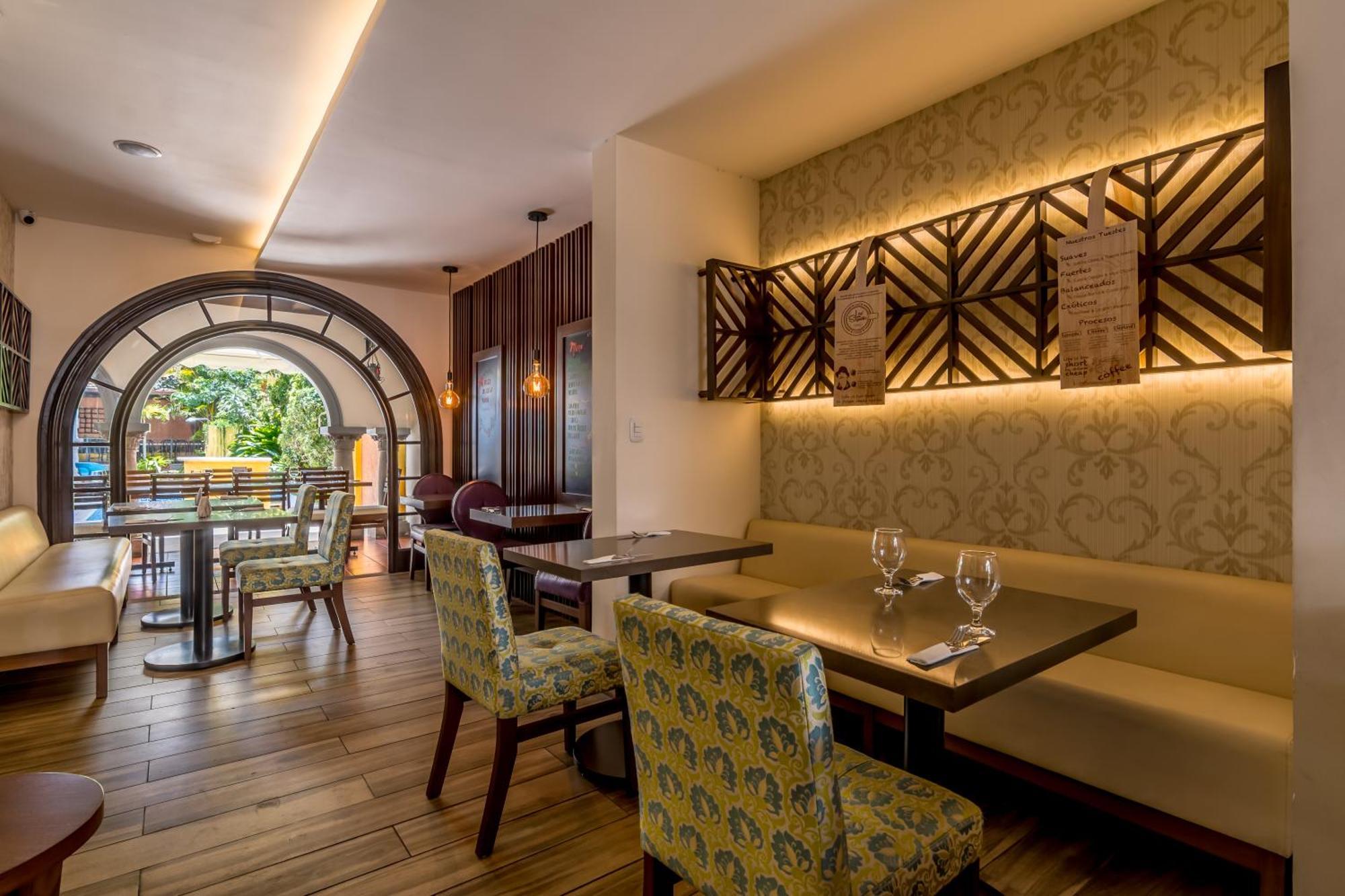 Hotel Colonial San José Buitenkant foto