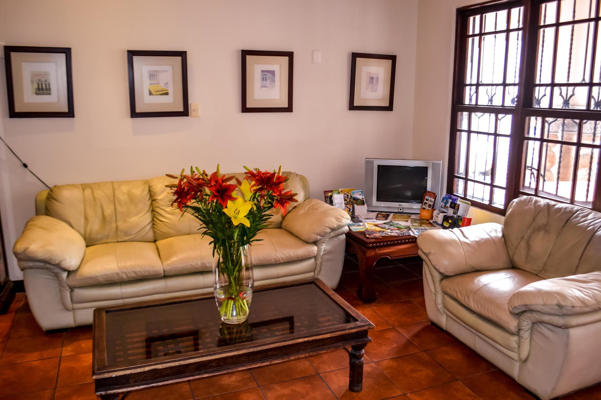 Hotel Colonial San José Buitenkant foto