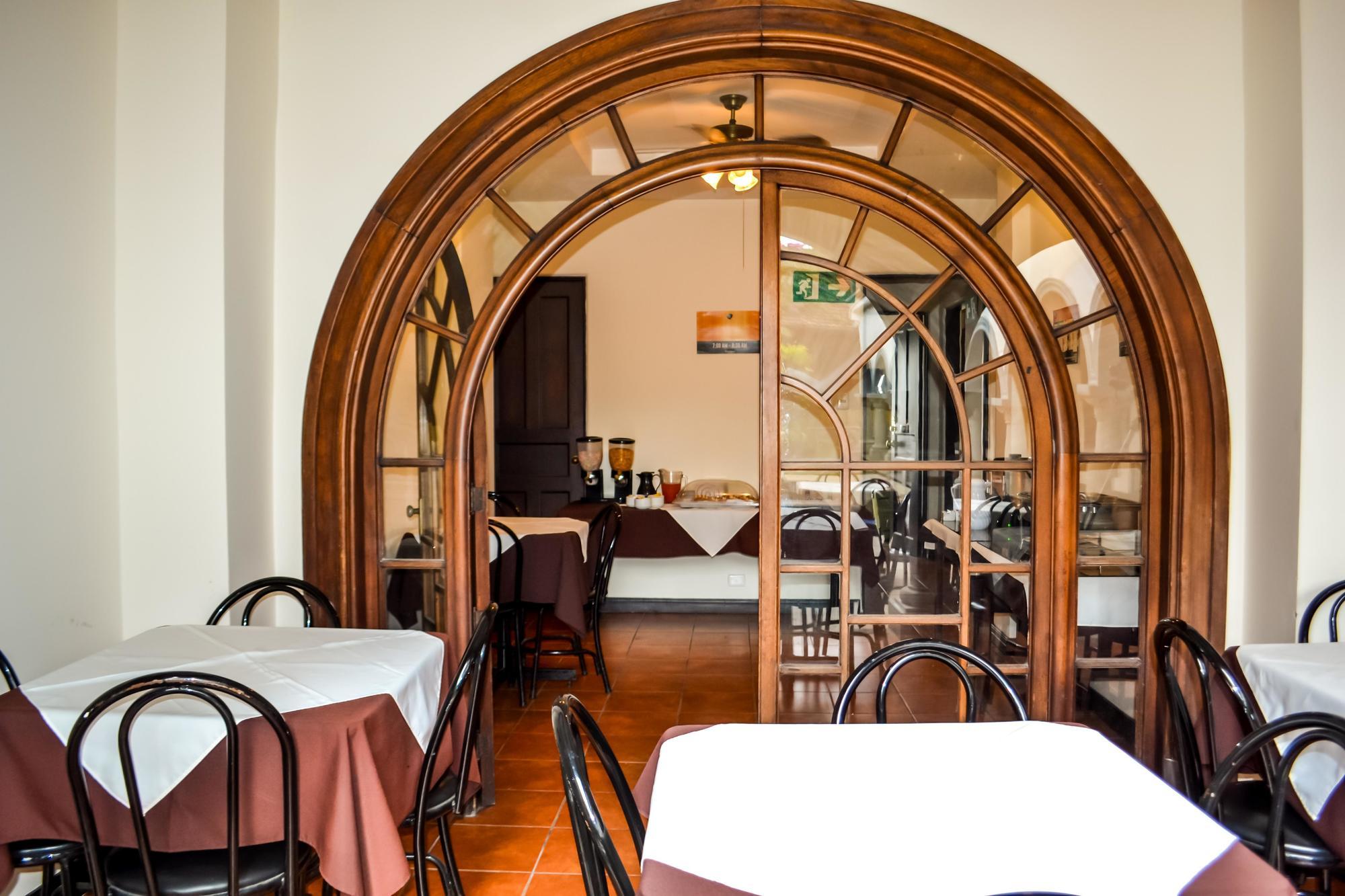 Hotel Colonial San José Buitenkant foto