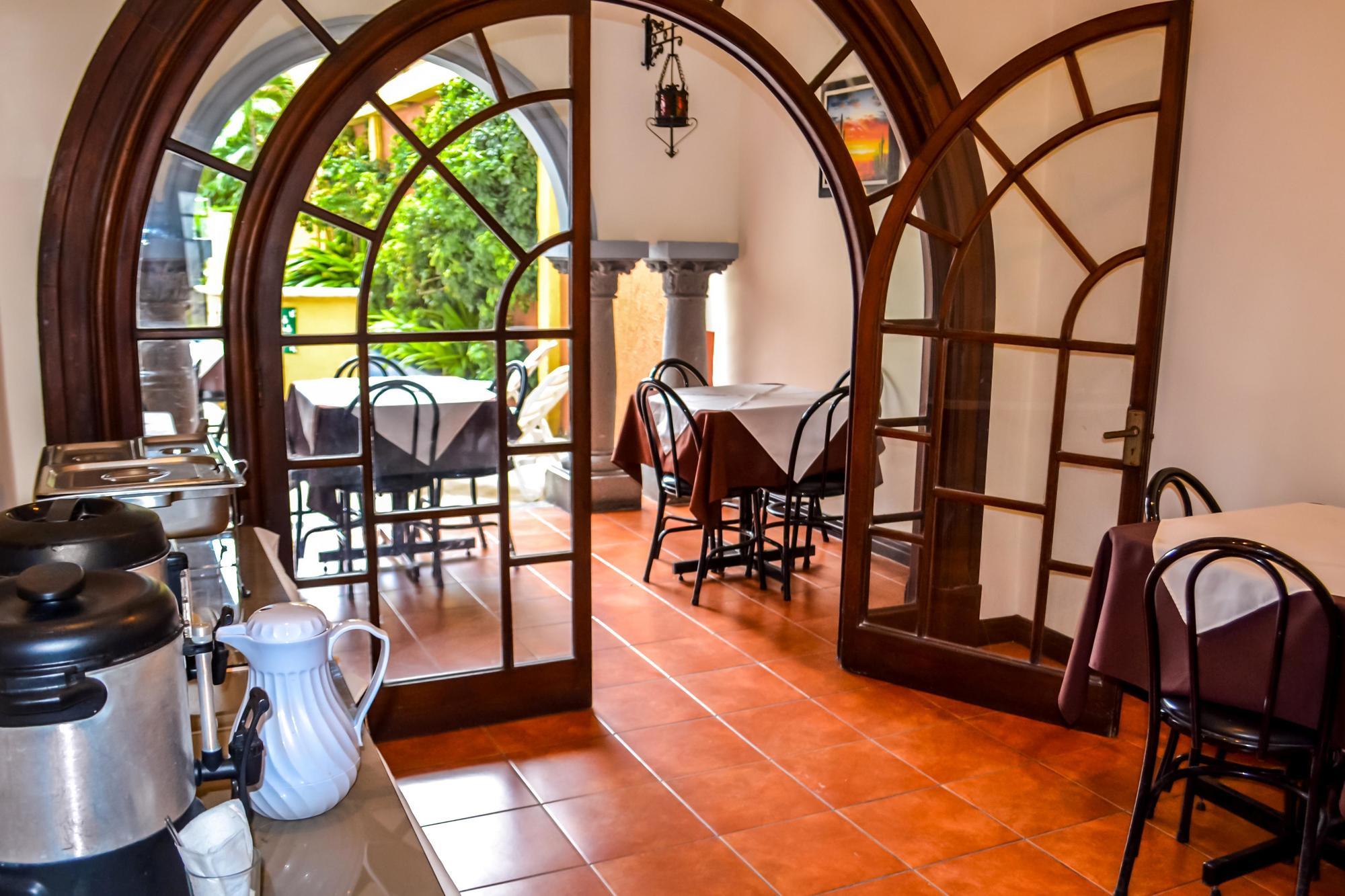 Hotel Colonial San José Buitenkant foto